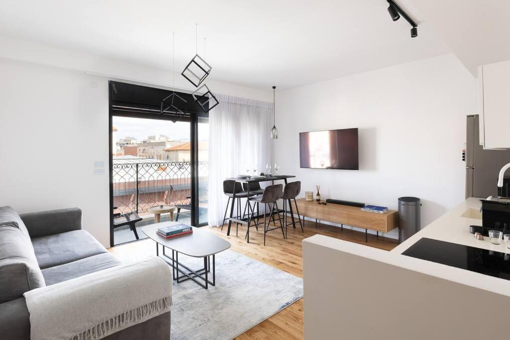 2 Bedrooms Prime Location In Yafo Fully Equipped New In Jaffa Apartment